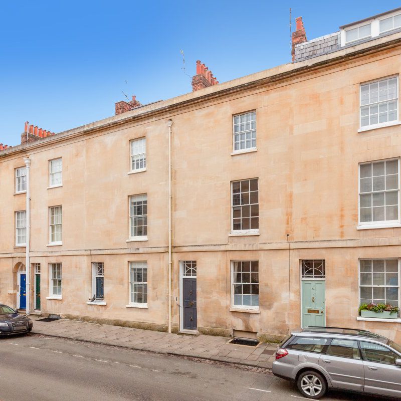 4 bedroom terraced house Oxford