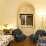 Rent a room of 180 m² in Lisboa