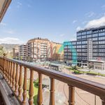 Rent 3 bedroom apartment of 180 m² in Oviedo