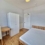 Rent 3 bedroom flat in Aberdeen