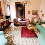 Affitto 5 camera appartamento di 110 m² in Venezia