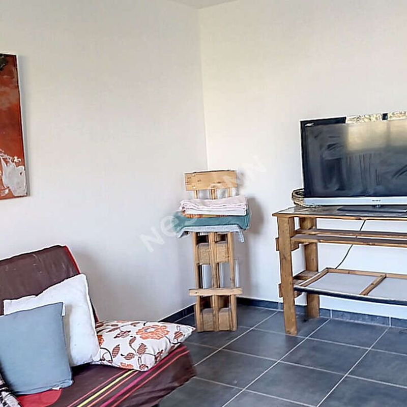 Location appartement 1 pièce 30 m² La Seyne-sur-Mer (83500)