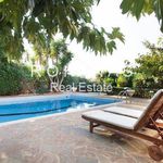 Rent 4 bedroom house of 290 m² in Πηγαδάκια