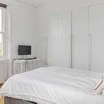 Rent 2 bedroom flat of 62 m² in London