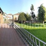 Affitto 5 camera casa di 200 m² in Alessandria