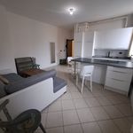Affitto 2 camera appartamento di 68 m² in Bologna
