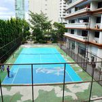 Rent 4 bedroom apartment of 380 m² in Khlong Toei