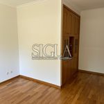 Rent 3 bedroom apartment of 132 m² in Vila Nova de Gaia