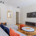 Rent 4 bedroom apartment of 77 m² in Paris