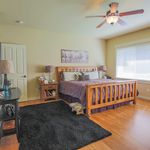 Rent 4 bedroom house of 240 m² in Arlington