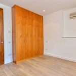Rent 3 bedroom apartment of 143 m² in London