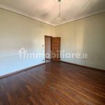Affitto 4 camera appartamento di 135 m² in Catania