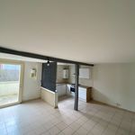 Rent 3 bedroom house of 64 m² in Niort
