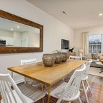 Rent a room of 131 m² in Burlington