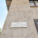 Rent 1 bedroom apartment of 325 m² in Milano