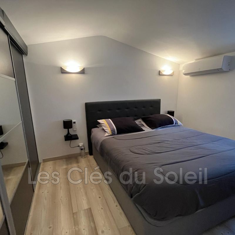 Location appartement 4 pièces 79 m² Toulon