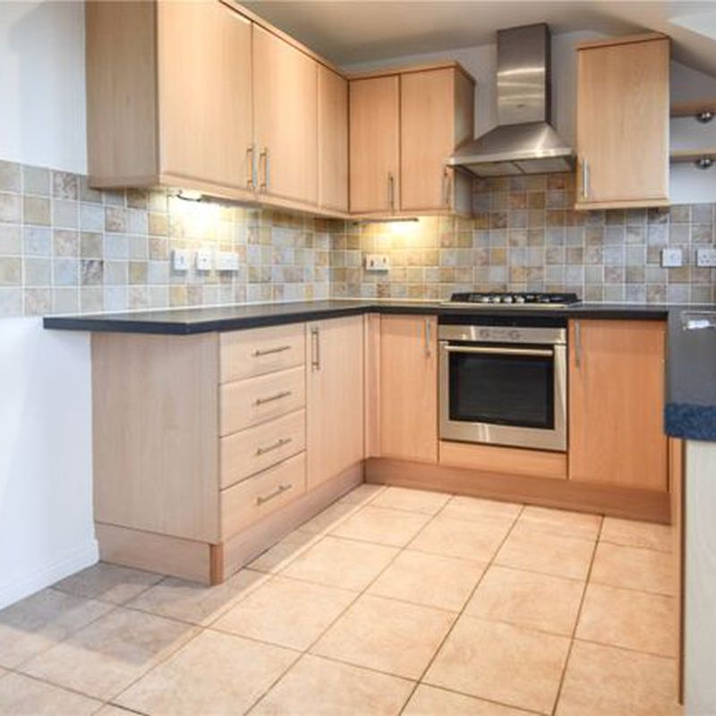 Flat to rent in Stratford Gardens, Bromsgrove, Worcestershire B60