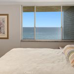 Rent 2 bedroom apartment of 111 m² in Laguna Beach