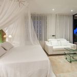 Alquilo 10 dormitorio casa de 650 m² en Eivissa