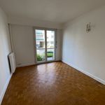 Rent 3 bedroom apartment of 105 m² in Versailles