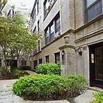 Rent 1 bedroom apartment of 495 m² in Chicago