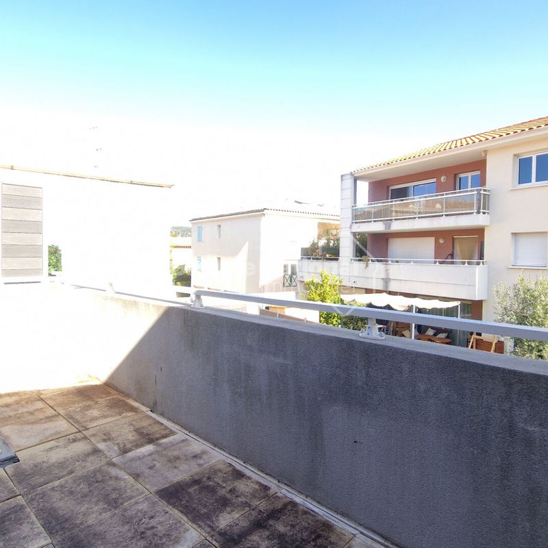 Appartement T2 avec terrasse et box garage Roquefort-la-Bédoule