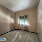 Affitto 6 camera appartamento di 212 m² in Catania
