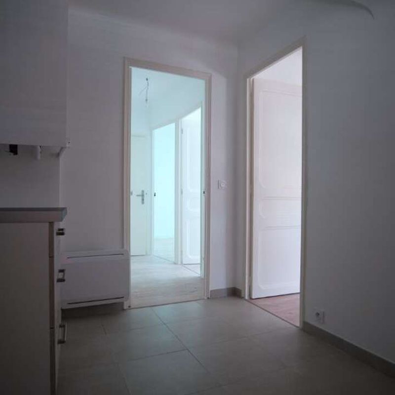 Location appartement 2 pièces 48 m² Ollioules (83190)