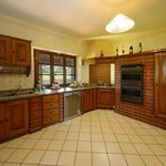 Rent 4 bedroom house of 250 m² in Florence