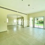 Rent 2 bedroom apartment of 629 m² in Dubai