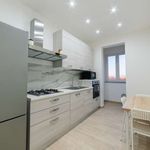 Rent a room of 87 m² in Milano