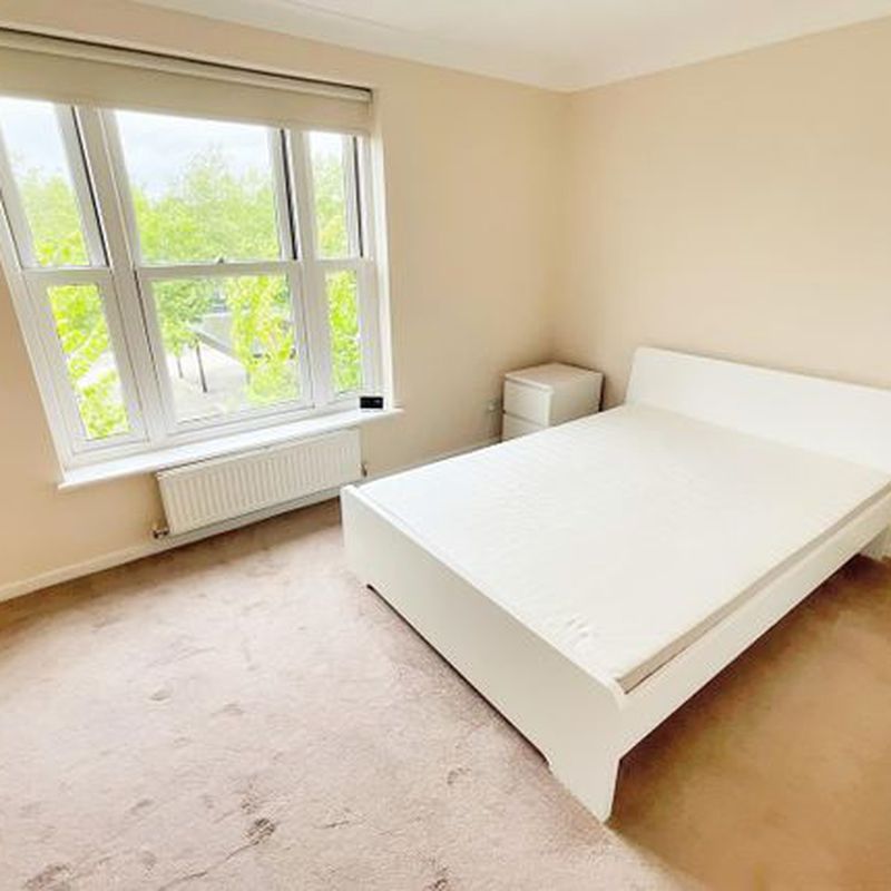 Flat to rent in Dunton House, North Row, Central Milton Keynes MK9 Rooksley