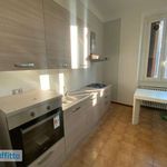 Rent 3 bedroom house of 90 m² in Milano
