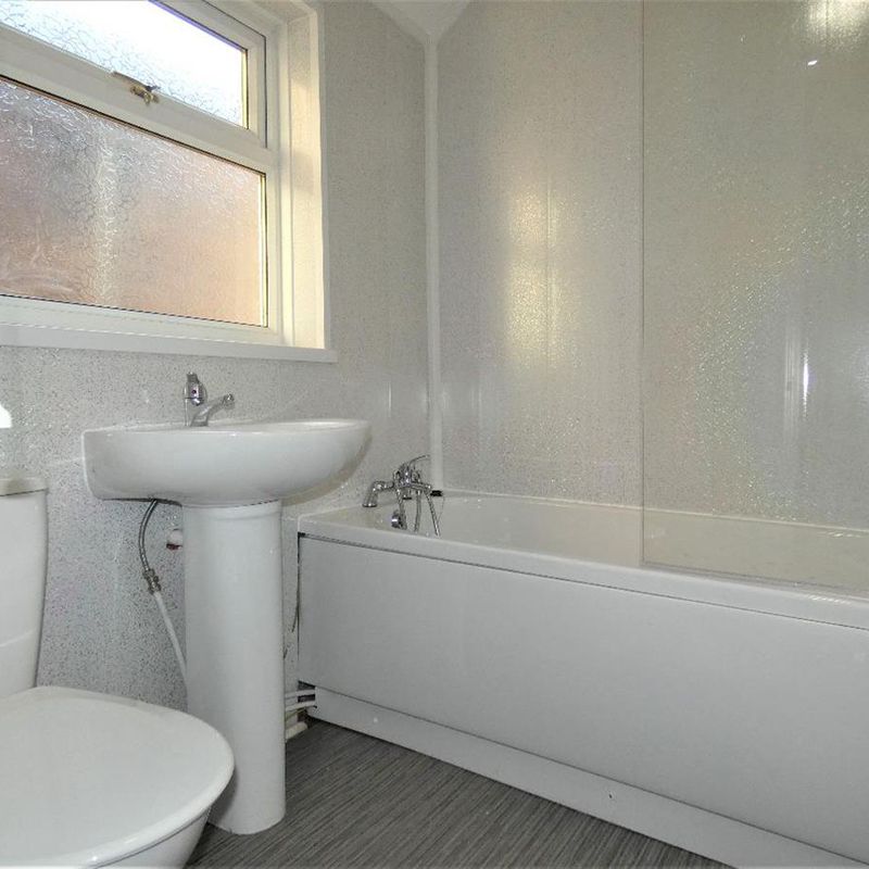 2 bedroom terraced house to rent Middleport