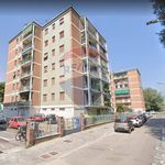 Affitto 4 camera appartamento di 100 m² in Mantova