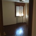 Affitto 2 camera appartamento di 98 m² in Modena