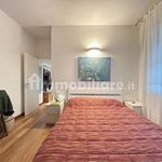 Affitto 4 camera appartamento di 90 m² in Bologna