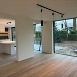 Rent 4 bedroom house of 520 m² in Bruges