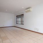 Rent 3 bedroom house of 255 m² in Johannesburg