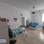 Affitto 3 camera appartamento di 100 m² in Bologna