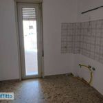 Affitto 3 camera appartamento di 100 m² in Catania