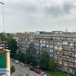 Rent 5 bedroom apartment of 135 m² in Milano