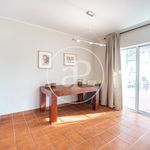Rent 4 bedroom house of 360 m² in Serra