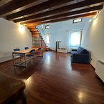 Affitto 5 camera appartamento di 160 m² in Verona