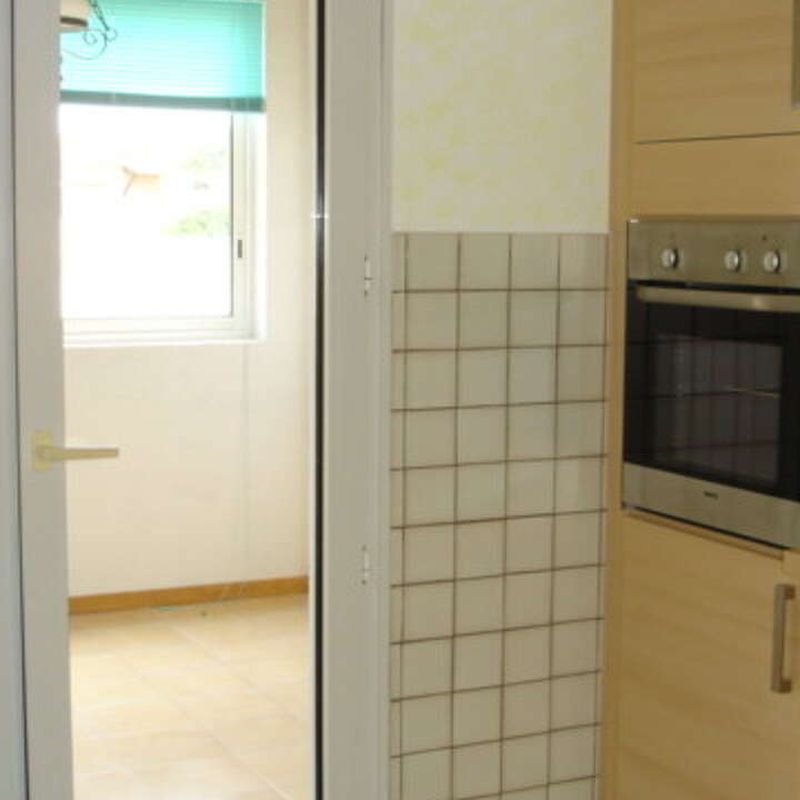 Location appartement 2 pièces 55 m² Castelnaudary (11400)