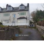 Rent 2 bedroom apartment in Conwy