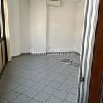 Affitto 1 camera appartamento di 650 m² in Salerno