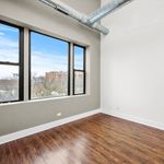 Rent 3 bedroom apartment of 1100 m² in Chicago