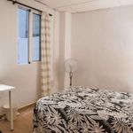 Rent a room of 136 m² in València