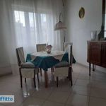Rent 5 bedroom apartment of 130 m² in Napoli